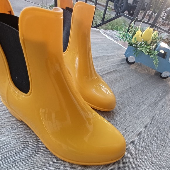 Mustard Yellow Ankle Booties Garden Rain Boots - Picture 11 of 15